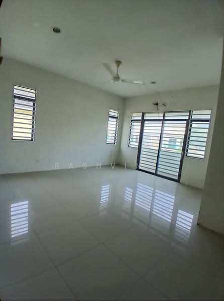 Cluster House for Sale in Ipoh (Perak) - Rashvin Thiyakarajan - Living Room - PropertyGuru.com.my