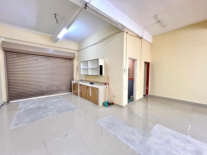 Shop for Rent in Kota Kemuning (Shah Alam) - Nur Alia Omar - Interior - PropertyGuru.com.my