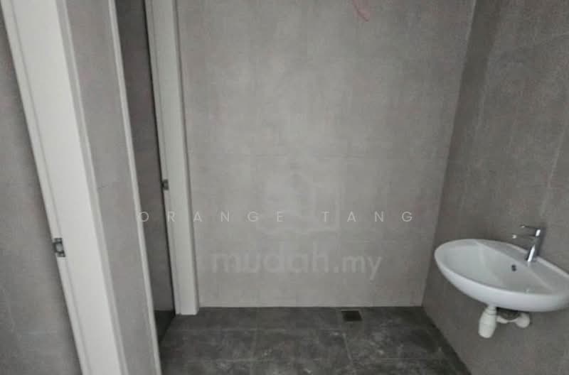 Shop / Office for Rent in Jalan Klang Lama (Old Klang Road) (Kuala Lumpur) - Orange Tang - Bathroom - PropertyGuru.com.my