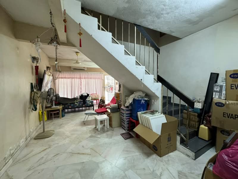 Rumah Teres untuk Dijual di Selayang (Selangor) - CCS Shan - Living Room - PropertyGuru.com.my