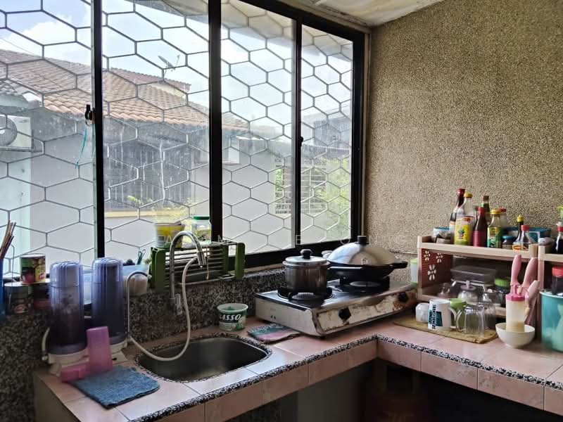 1-storey Terraced House for Sale in Kepong Baru (Kepong) - Jasmine Ong - Kitchen - PropertyGuru.com.my