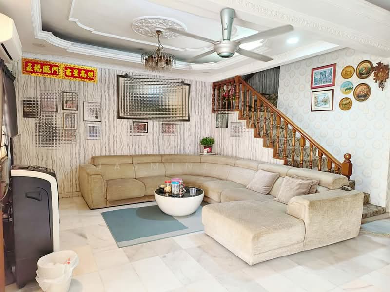 Rumah Teres 2 Tingkat untuk Dijual di Taman Kepong (Kepong) - Jasmine Ong - Living Room - PropertyGuru.com.my