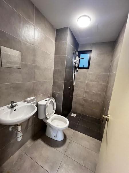 Kondominium untuk Dijual di The Olive - Ray Lee - Bathroom - PropertyGuru.com.my