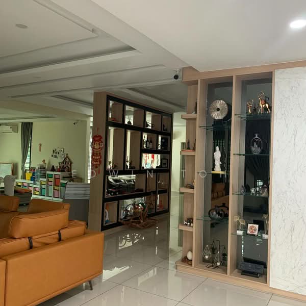 Rumah Berkembar untuk Dijual di Taman Perling (Perling) - Edwin Toh - Living Room - PropertyGuru.com.my