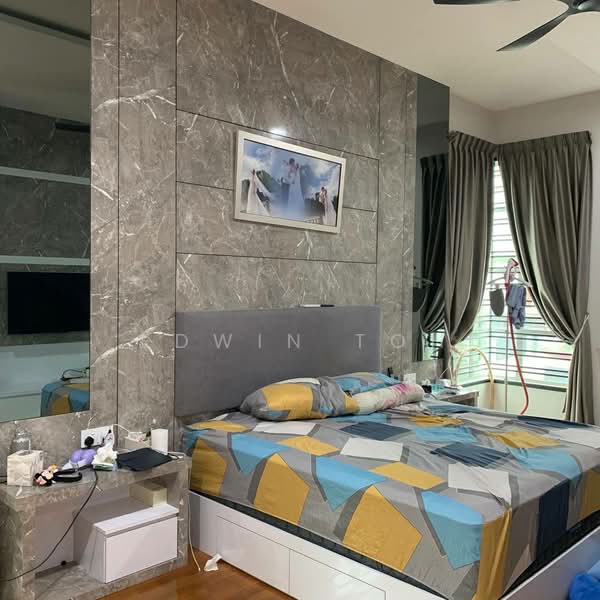 Rumah Berkembar untuk Dijual di Taman Perling (Perling) - Edwin Toh - Bedroom - PropertyGuru.com.my