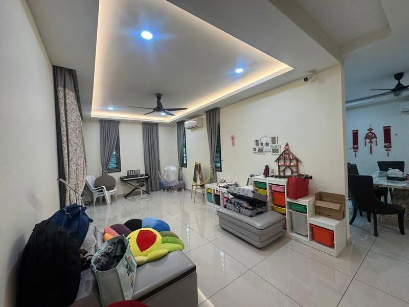 Semi-Detached House for Sale in Taman Perling (Perling) - Edwin Toh - Living Room - PropertyGuru.com.my