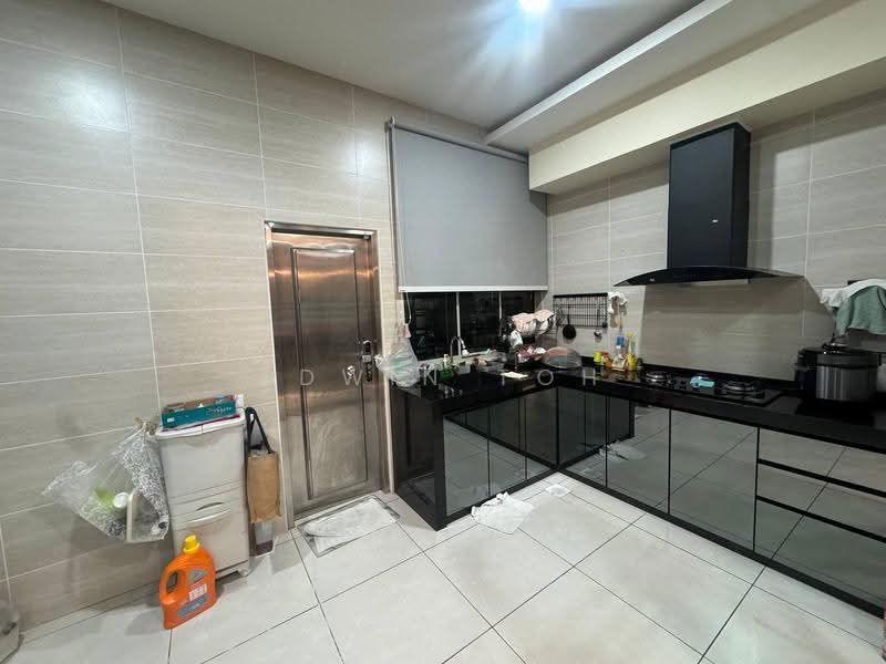 Semi-Detached House for Sale in Taman Perling (Perling) - Edwin Toh - Kitchen - PropertyGuru.com.my