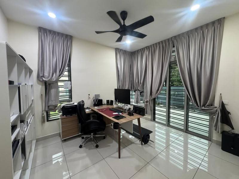 Semi-Detached House for Sale in Taman Perling (Perling) - Edwin Toh - Study - PropertyGuru.com.my