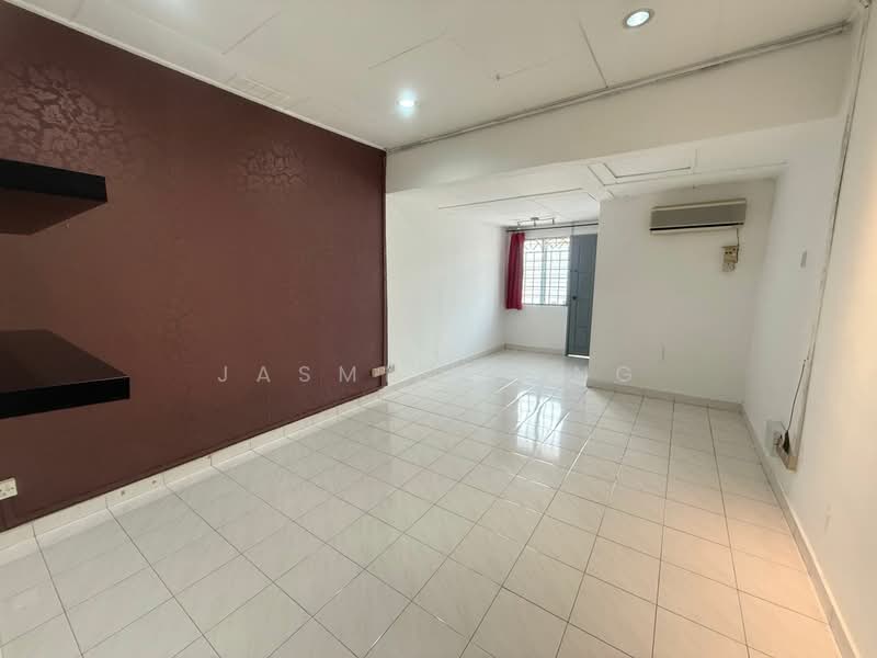 Rumah Teres 2 Tingkat untuk Dijual di Taman Sri Bintang (Kepong) - Jasmine Ong - Living Room - PropertyGuru.com.my