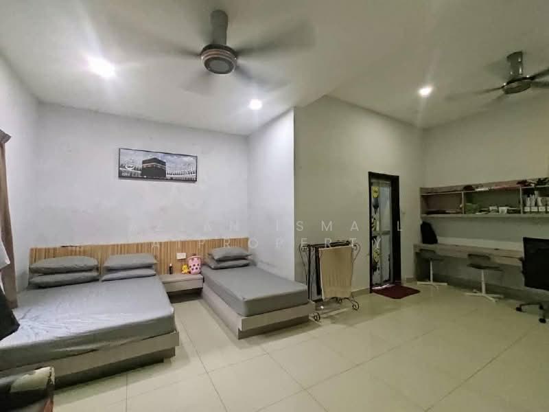 Rumah Berkembar untuk Dijual di Taman Pulai Bayu (Skudai) - Azlan Ismail aiproperty - Bedroom - PropertyGuru.com.my