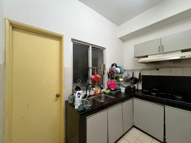 Condominium for Sale at Ridzuan Condominium - Ng Hon Keong - Kitchen - PropertyGuru.com.my