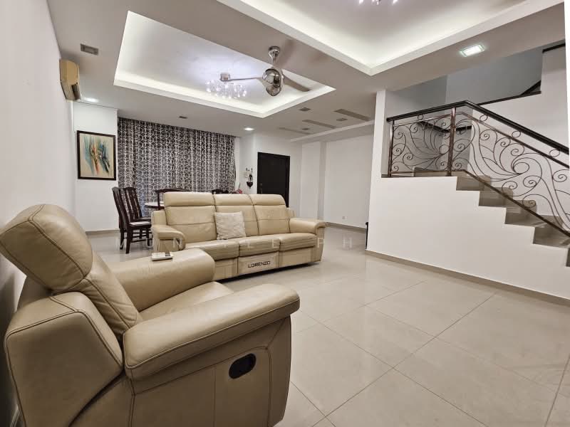 Rumah Teres 2.5-Tingkat untuk Dijual di Ara Damansara (Selangor) - Mun Yee Phoon - Living Room - PropertyGuru.com.my