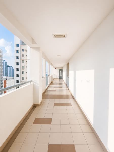 Condominium for Sale at Suasana Lumayan - Fiqri Hazim Rozmi - Corridor - PropertyGuru.com.my