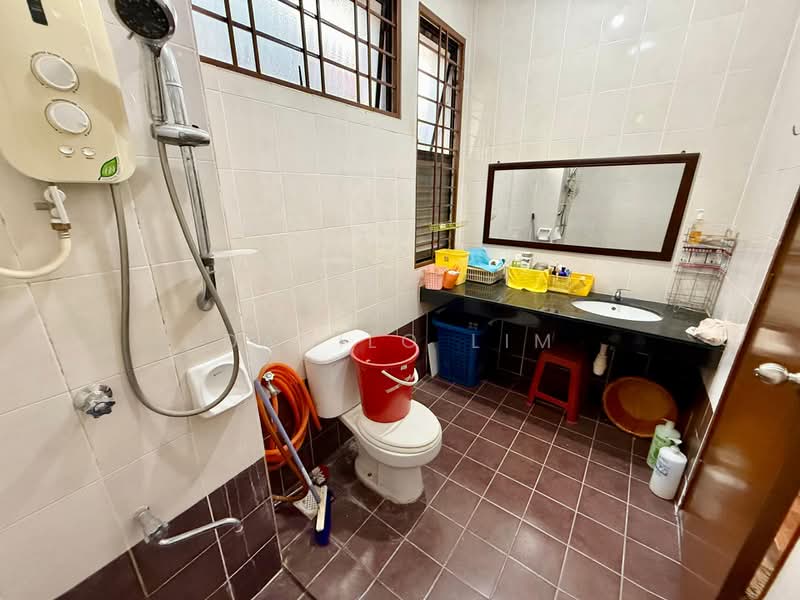 2-storey Terraced House for Sale in Alam Damai (Cheras) - Danilo Lim - Bathroom - PropertyGuru.com.my