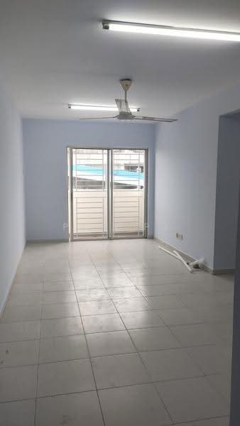 Pangsapuri untuk Disewa di Manda'rina Court - Paul Po - Living Room - PropertyGuru.com.my