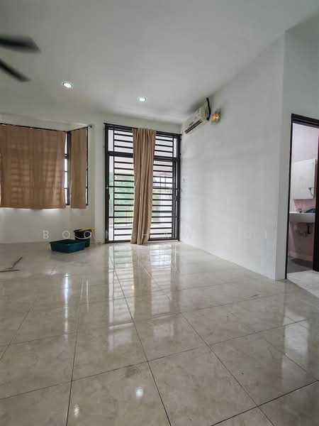 Rumah Teres 2 Tingkat untuk Disewa di Taman Permatang Tinggi Indah (Bukit Mertajam) - Boon Haw Ooi - Living Room - PropertyGuru.com.my