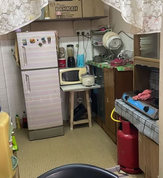 Rumah Flat untuk Dijual di Taman Sri Sentosa - Jessica Lim - Kitchen - PropertyGuru.com.my