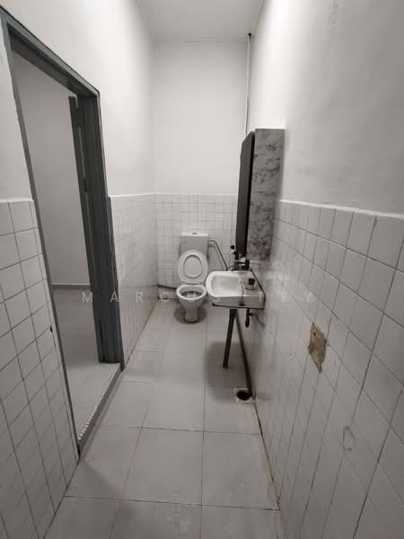 1-storey Terraced House for Sale in Taman Kota Jaya (Kota Tinggi) - Marcus Tey - Bathroom - PropertyGuru.com.my