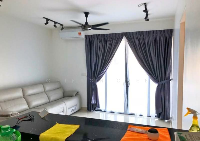 Servis Apartment untuk Dijual di Woodsbury Suites - Clifton Chee - Living Room - PropertyGuru.com.my