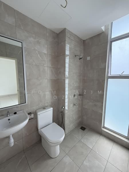 Condominium for Sale at Anggun Lumayan - Fiqri Hazim Rozmi - Bathroom - PropertyGuru.com.my