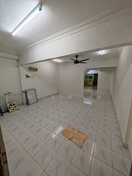 Rumah Teres 3 Tingkat untuk Disewa di Taman Sri Muda (Shah Alam) - Wilson Lim - Living hall - PropertyGuru.com.my