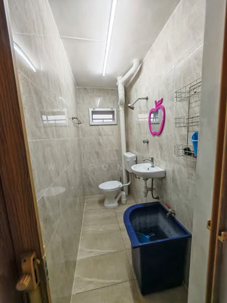 Rumah Teres 3 Tingkat untuk Disewa di Taman Sri Muda (Shah Alam) - Wilson Lim - Bathroom - PropertyGuru.com.my