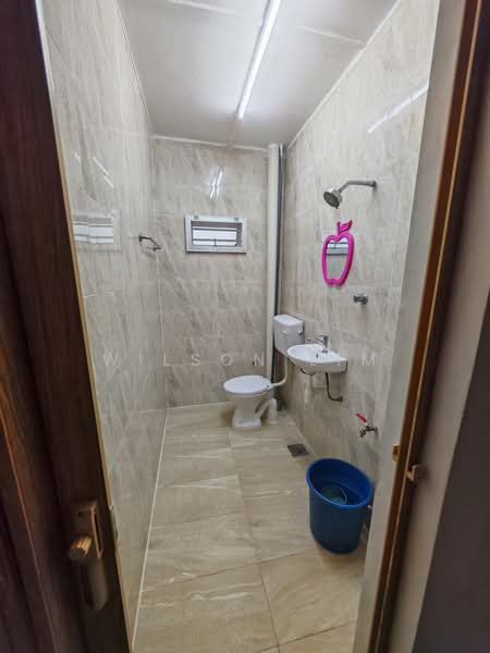 Rumah Teres 3 Tingkat untuk Disewa di Taman Sri Muda (Shah Alam) - Wilson Lim - Bathroom - PropertyGuru.com.my