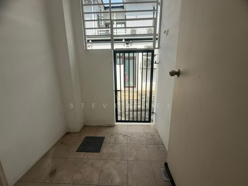 Rumah Teres 2 Tingkat untuk Dijual di Rawang (Selangor) - Steven Lee - Entrance - PropertyGuru.com.my
