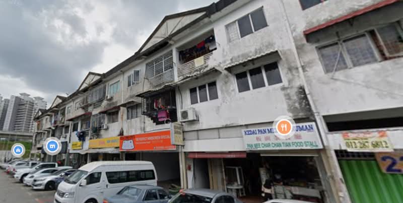 Shop for Rent in Taman Bukit Serdang (Seri Kembangan) - PG Han - Exterior - PropertyGuru.com.my