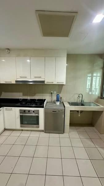 Condominium for Rent at 10 Mont Kiara @ MK10 - David Yap - Kitchen - PropertyGuru.com.my