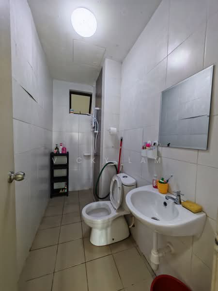 Servis Apartment untuk Dijual di Jentayu Residensi @ Tampoi - Vicky Lam - Bathroom - PropertyGuru.com.my