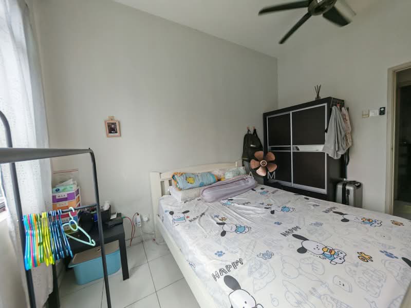 Servis Apartment untuk Dijual di Jentayu Residensi @ Tampoi - Vicky Lam - Bedroom - PropertyGuru.com.my
