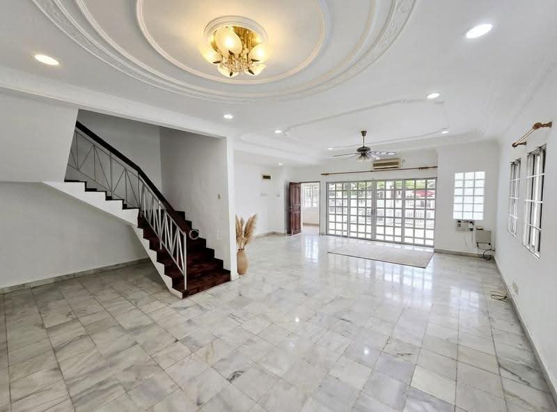 2-storey Terraced House for Sale in puchong (Puchong) - Cl Khoo - Living Room - PropertyGuru.com.my