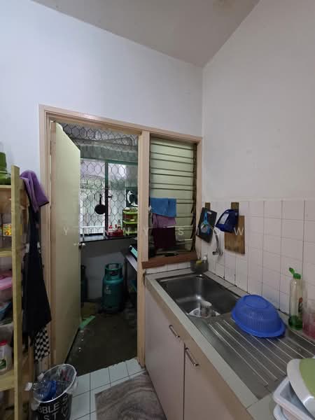 Pangsapuri untuk Dijual di Sri Kinabalu - Yanny Siow - Kitchen - PropertyGuru.com.my