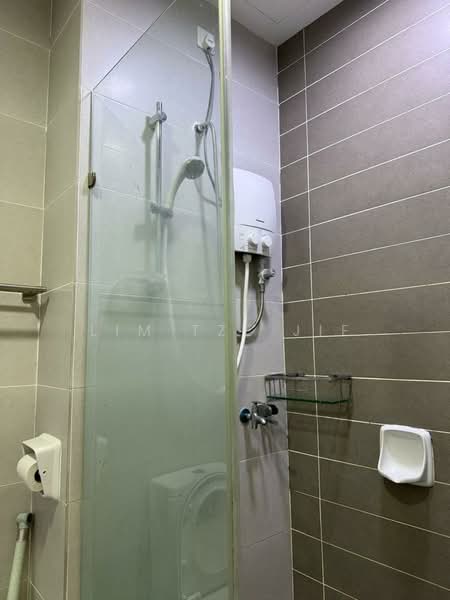 Condominium for Rent at PARC Regency (Residensi Masai) - Lim Tze Jie - Bathroom - PropertyGuru.com.my