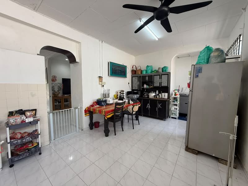 Rumah Teres 1 Tingkat untuk Dijual di Taman Jambu (Bukit Mertajam) - Roy Kuak - Kitchen - PropertyGuru.com.my