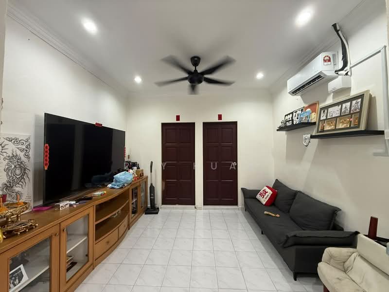 Rumah Teres 1 Tingkat untuk Dijual di Taman Jambu (Bukit Mertajam) - Roy Kuak - Living Room - PropertyGuru.com.my