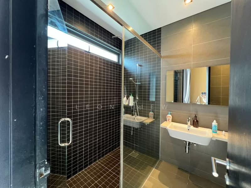 Rumah Teres 3.5 Tingkat untuk Disewa di Desa Parkcity (Kuala Lumpur) - Leon Liew - Bathroom - PropertyGuru.com.my