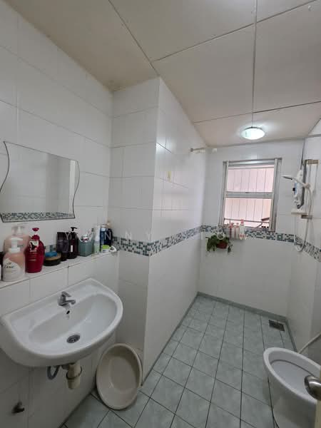 Kondominium untuk Disewa di Seri Maya Condominium - Yanny Siow - Bathroom - PropertyGuru.com.my