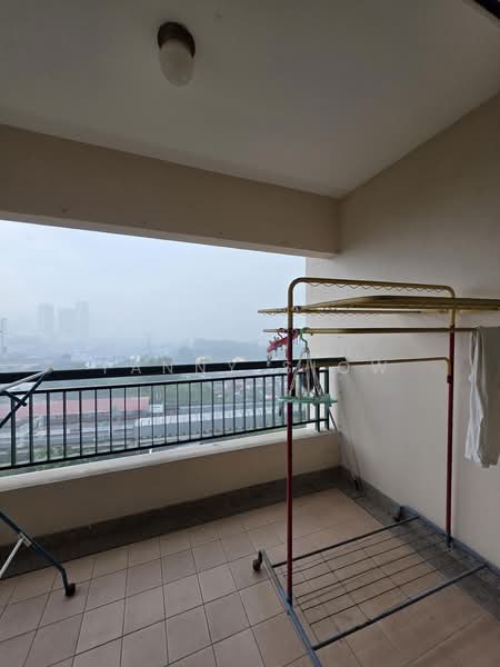 Kondominium untuk Disewa di Seri Maya Condominium - Yanny Siow - Balcony - PropertyGuru.com.my