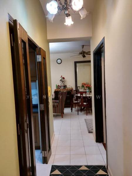 Kondominium untuk Disewa di Seri Maya Condominium - Yanny Siow - Corridor - PropertyGuru.com.my