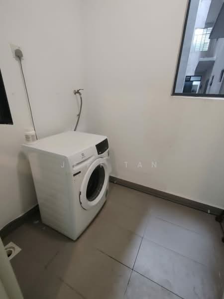 Condominium for Rent at Parkhill Residence - Jeff Tan - Interior - PropertyGuru.com.my