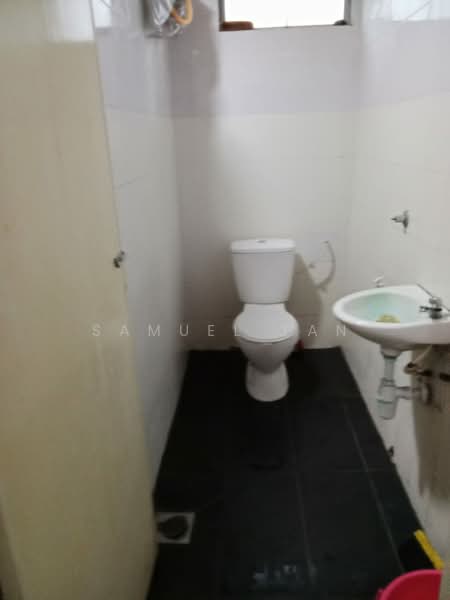 Kondominium untuk Disewa di Plaza Rah - Samuel Tan - Bathroom - PropertyGuru.com.my