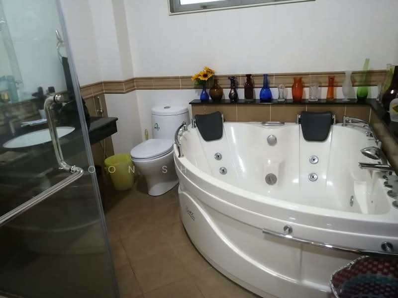 Bungalow House for Sale in Taman Villa Heights (Kajang) - Soon Sheng Law - Bathroom - PropertyGuru.com.my