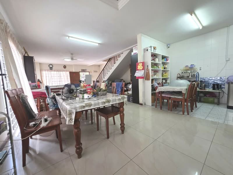 2-storey Terraced House for Sale in Batu 9 (Cheras) - Ken Lew - Dining Room - PropertyGuru.com.my