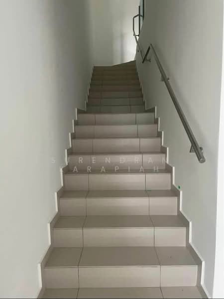 2-storey Terraced House for Sale in Bandar Sri Sendayan (Negeri Sembilan) - Surendran Karapiah - Corridor - PropertyGuru.com.my