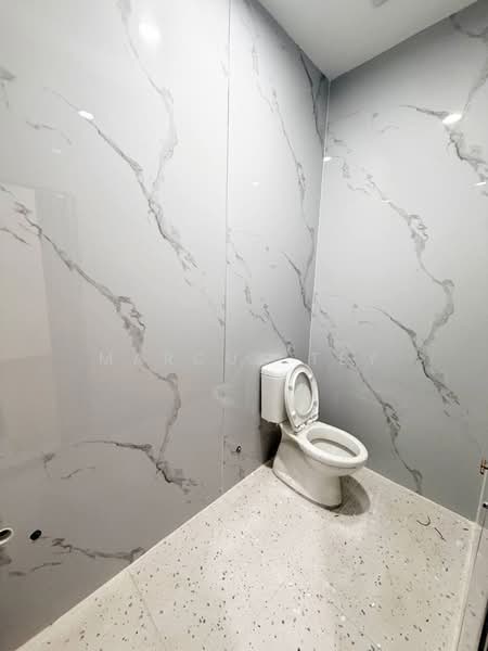 Rumah Berkembar untuk Dijual di Taman Bunga Ros (Tebrau) - Marcus Tey - Bathroom - PropertyGuru.com.my