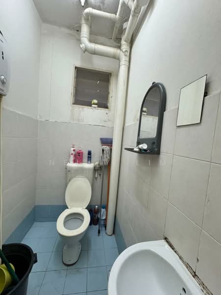 Apartment for Sale at Taman Seri Setanggi - Nellie Lim - Bathroom - PropertyGuru.com.my