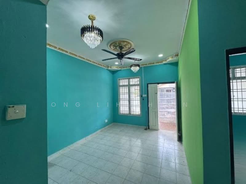 2-storey Terraced House for Sale in Bandar Seri Alam (Masai) - Ong Lih Shyan - Living Room - PropertyGuru.com.my