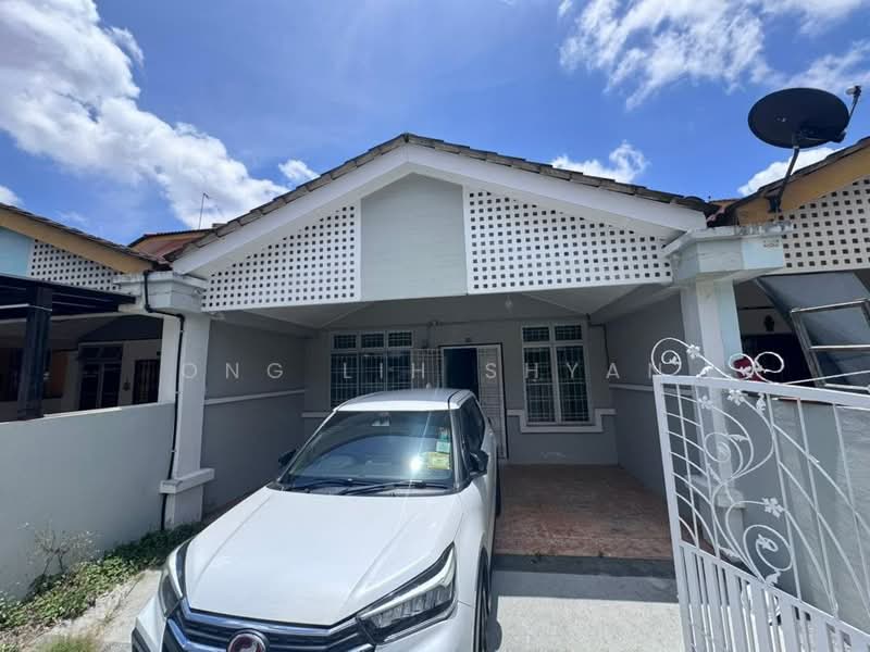 2-storey Terraced House for Sale in Bandar Seri Alam (Masai) - Ong Lih Shyan - Exterior - PropertyGuru.com.my